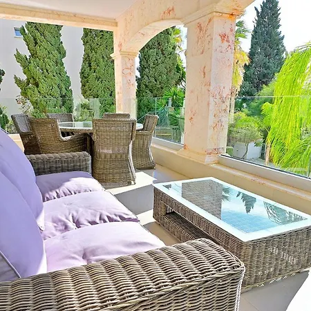Villa Amelia 2 Coral Bay