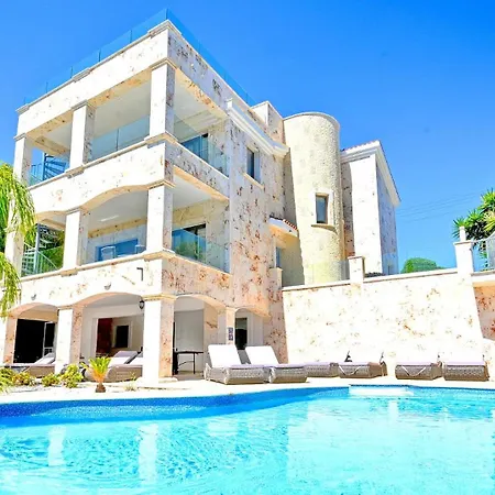 Villa Amelia 2 *